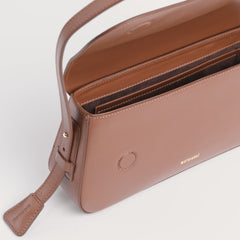 MATRIARQE Otto Baguette Bag in Leather - Cognac