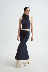 Crescent Line Delicate Etek in Mavi