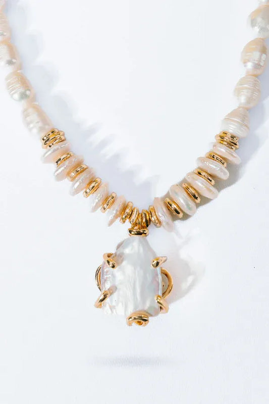 Creeper Pearl Necklace