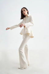 Crescent Line Elegance Blazer – Cream