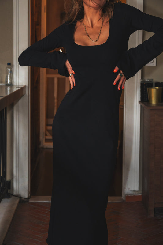 IAMLOVEIN Black' Bat Sleeve Dress
