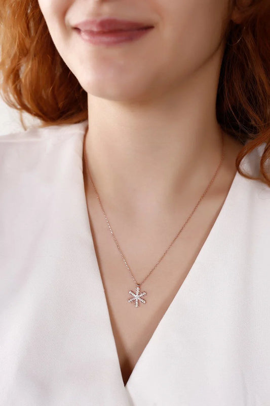 Chaseldor Mini Rosegold Snowflake Necklace