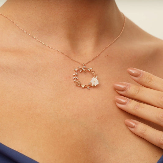 Chaseldor Sparkling Flowers Magnolia Necklace