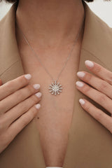 Chaseldor Sparkling Snowflake Necklace