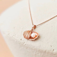 Chaseldor Pearl Oyster Necklace