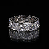 SooSilkyGems TRIANGLE STONES WEDDING RING