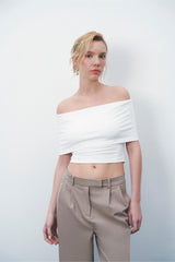 Wear Three Points White Swan Ball