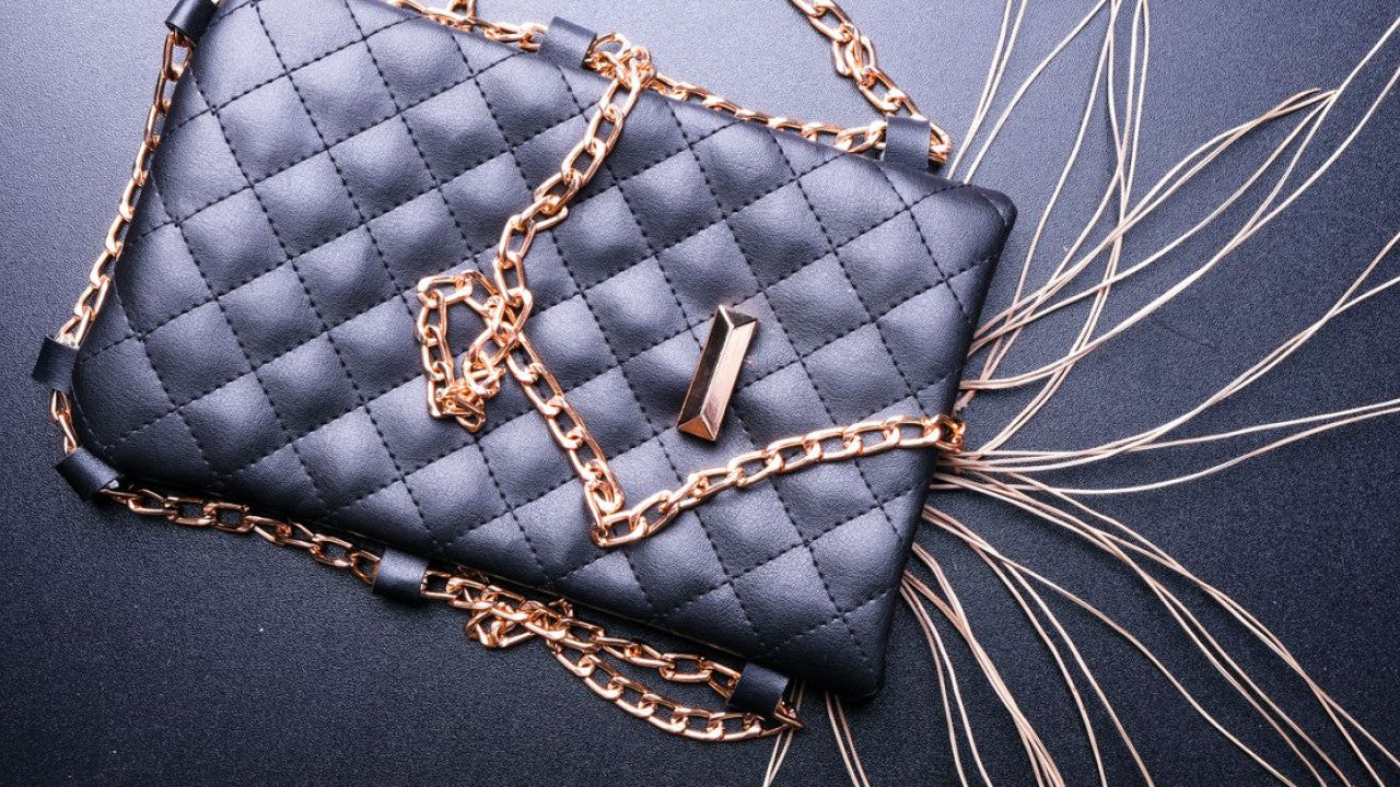 Women's Crossbody Bag Styles: Practical and Chic Options