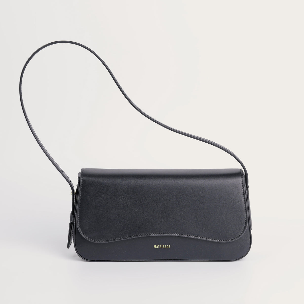 MATRIARQE Otto Baguette Bag in Leather - Black