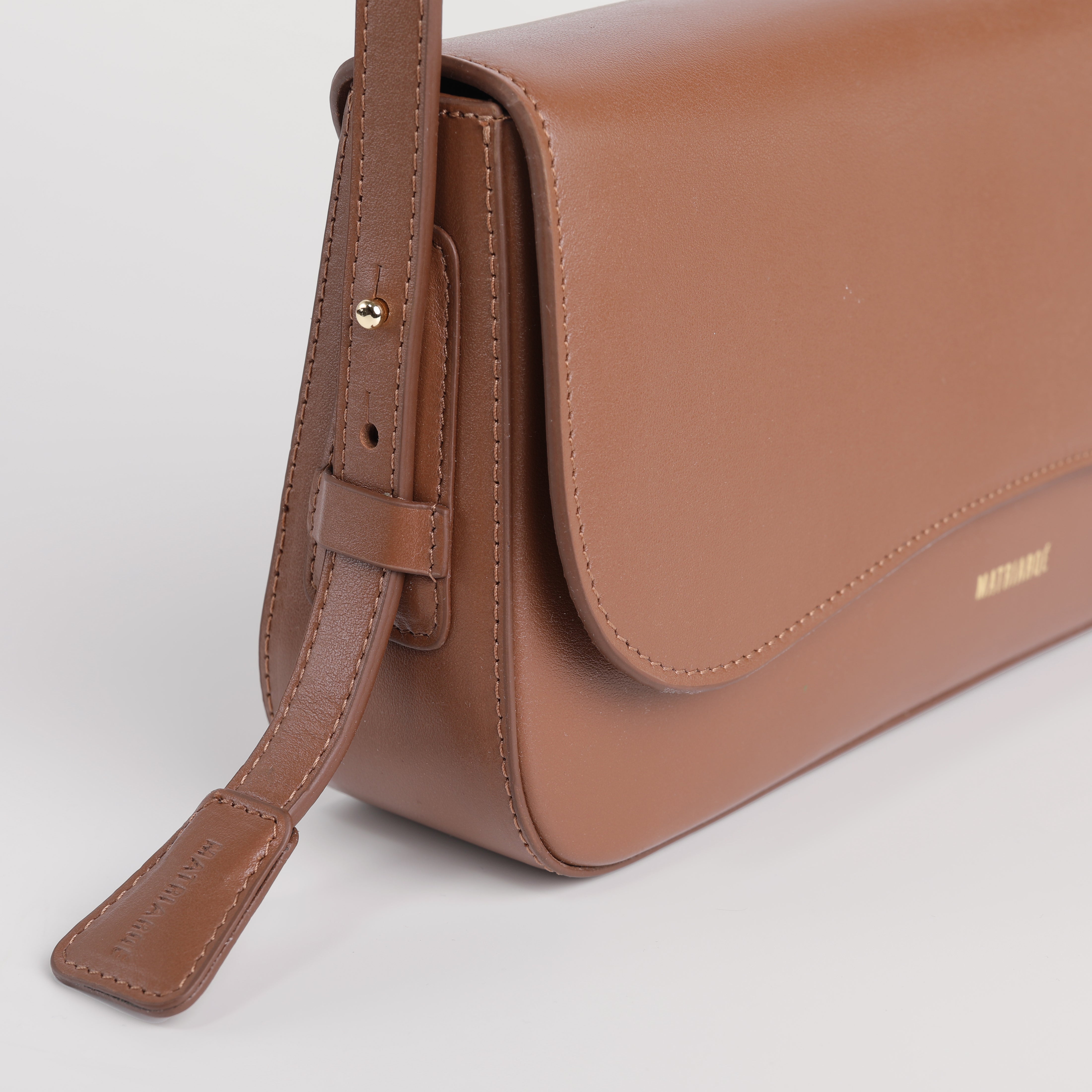 MATRIARQE Otto Baguette Bag in Leather - Cognac