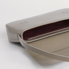 MATRIARQE Otto Baguette Bag in Leather - Olive