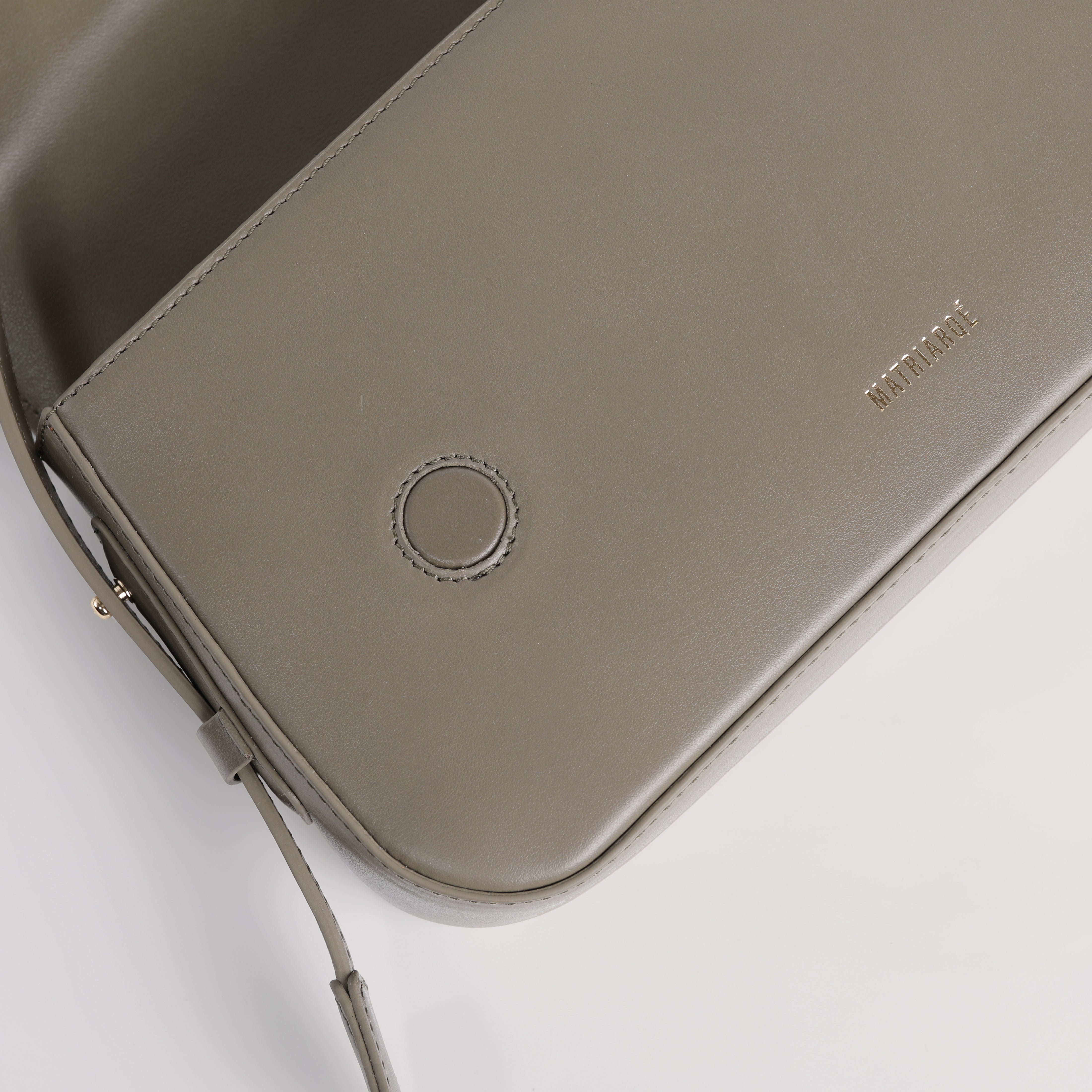 MATRIARQE Otto Baguette Bag in Leather - Olive