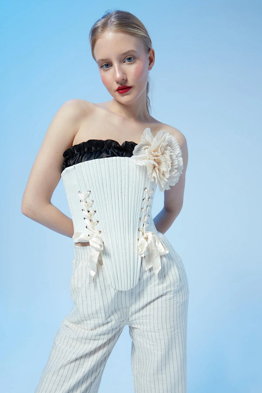 Fée Muse Cream Brooch