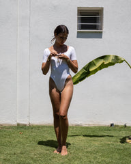 IAMLOVEIN WHITE' SHORT SLEEVE CALL ME BODYSUIT