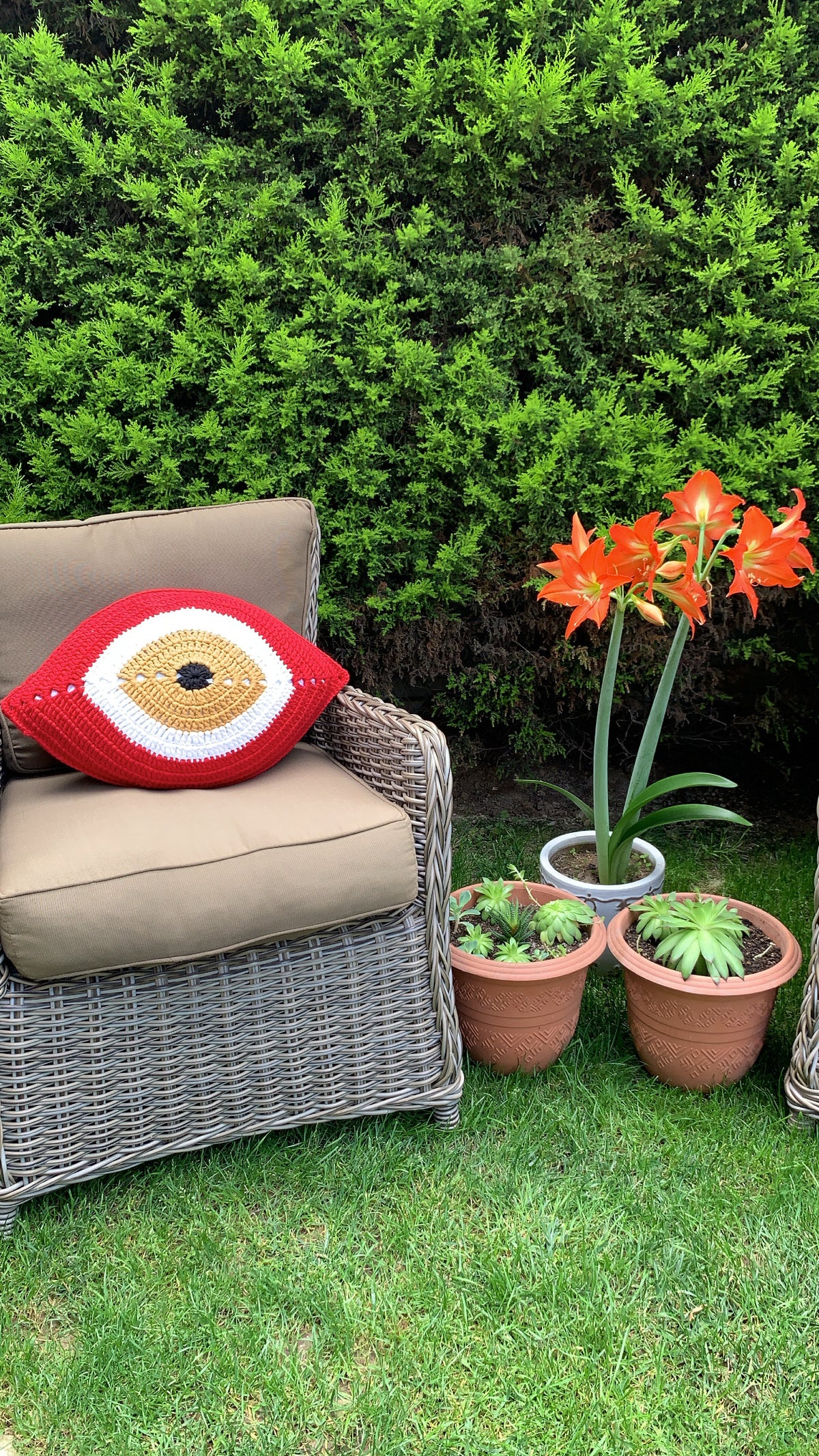 TUIME EYE Pillow Brick