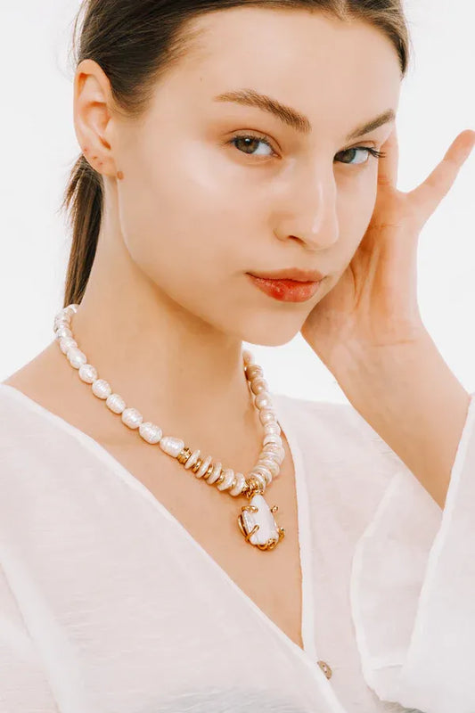 Creeper Pearl Necklace