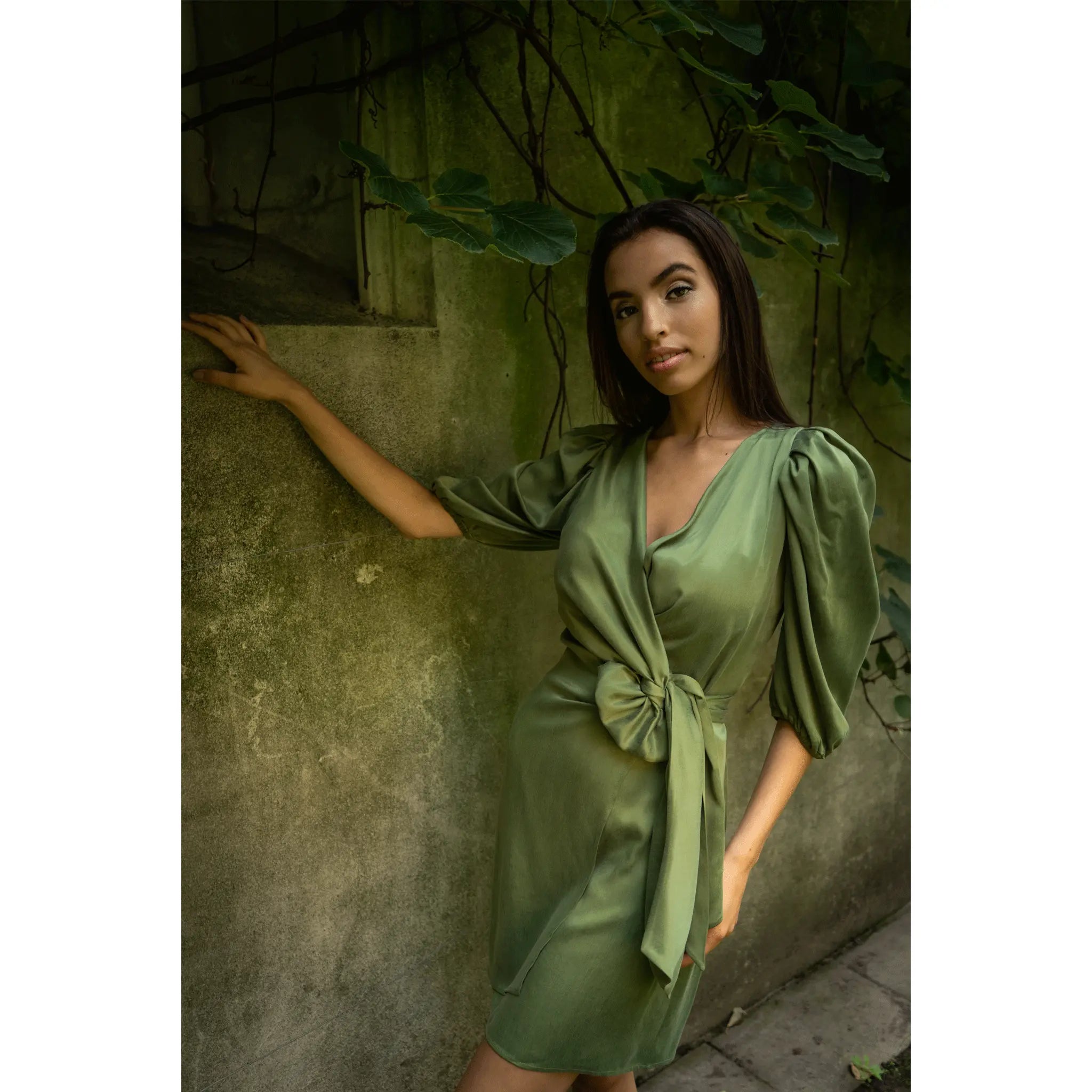 Femponiq Draped Vegan-Cupro Wrap Elbise (Avocado Green)