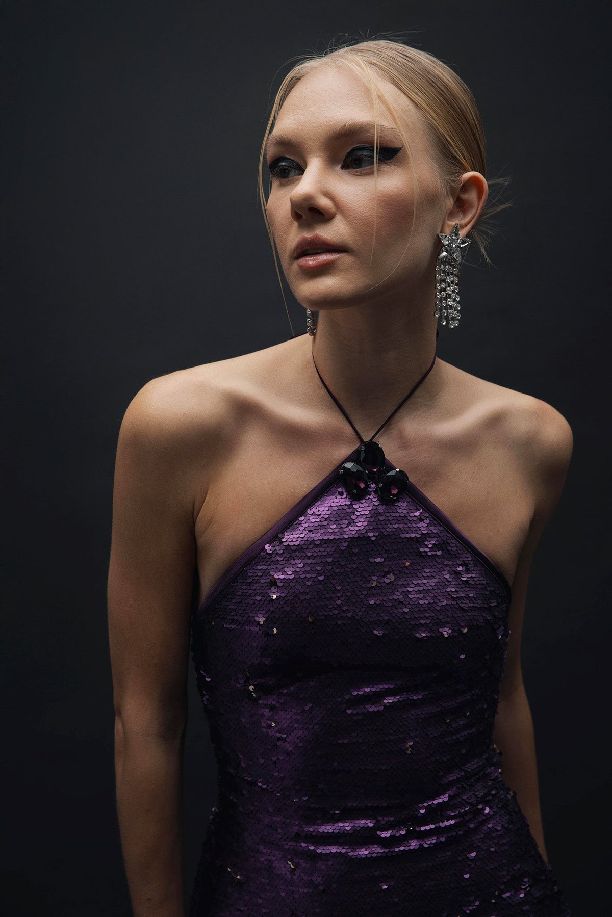 Esra Adıgüzel Nia – Double Sided Sequin Halter Neck Stone Detailed Dress