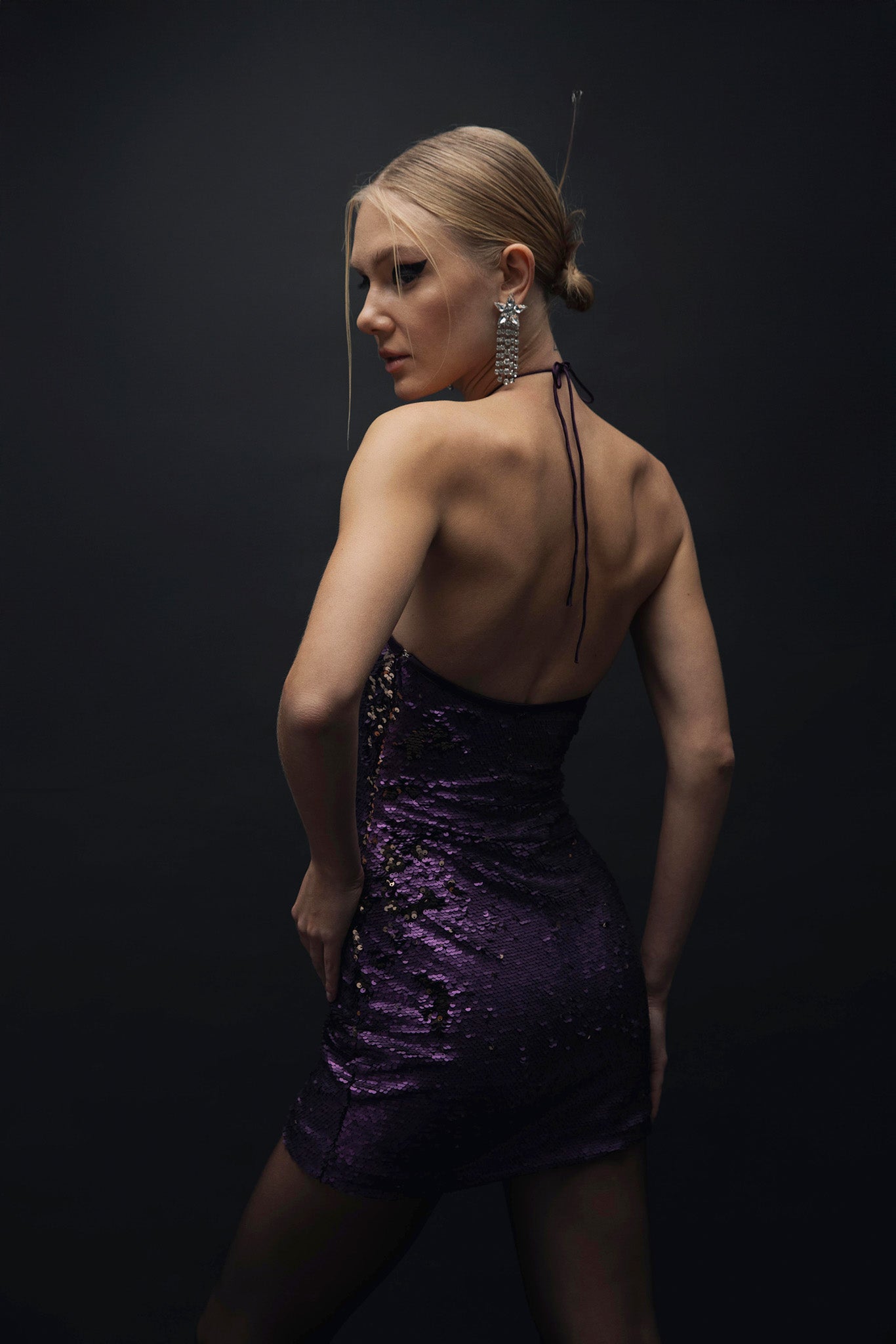 Esra Adıgüzel Nia – Double Sided Sequin Halter Neck Stone Detailed Dress