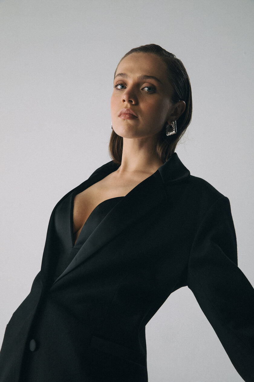 Esra Adıgüzel ELEIA – Removable Crystal Embroidered Collar Cuff Coat