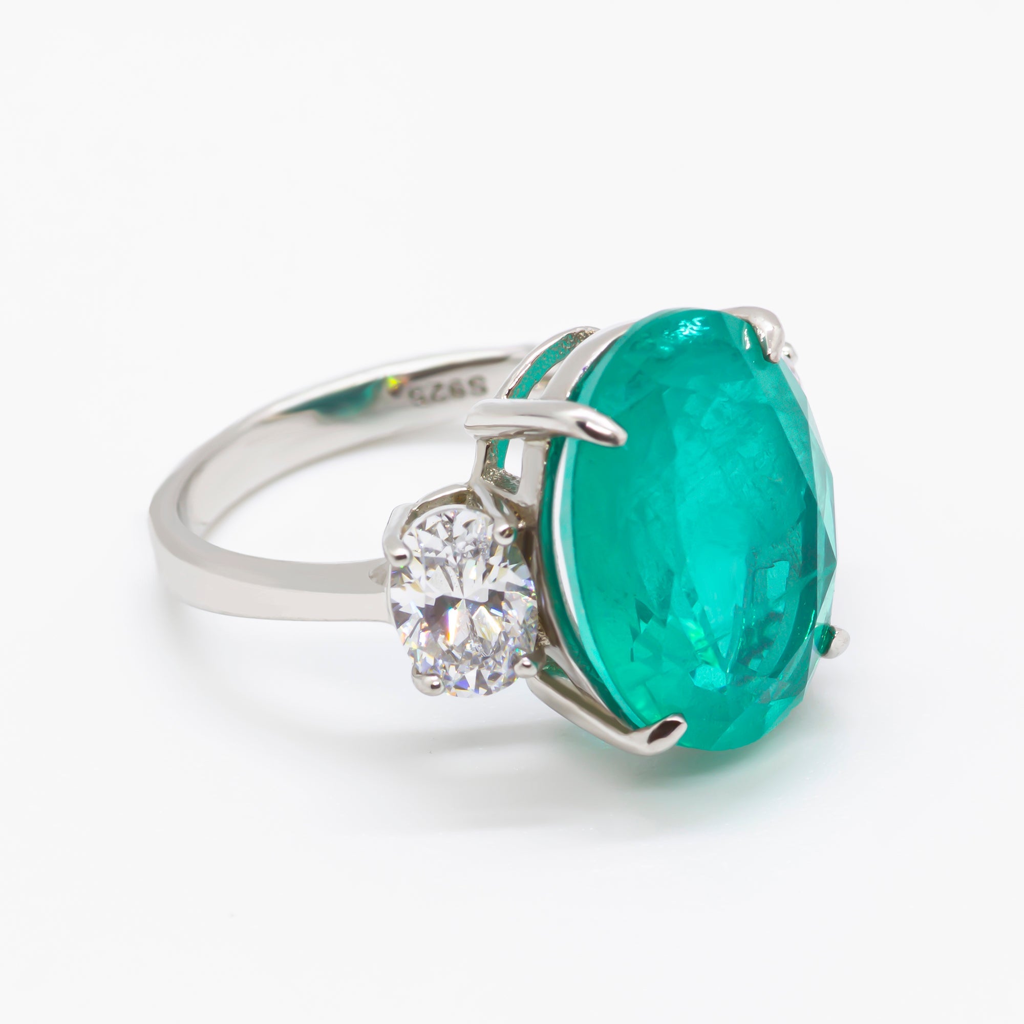 SooSilkyGems OVAL SOLITAIRE RING