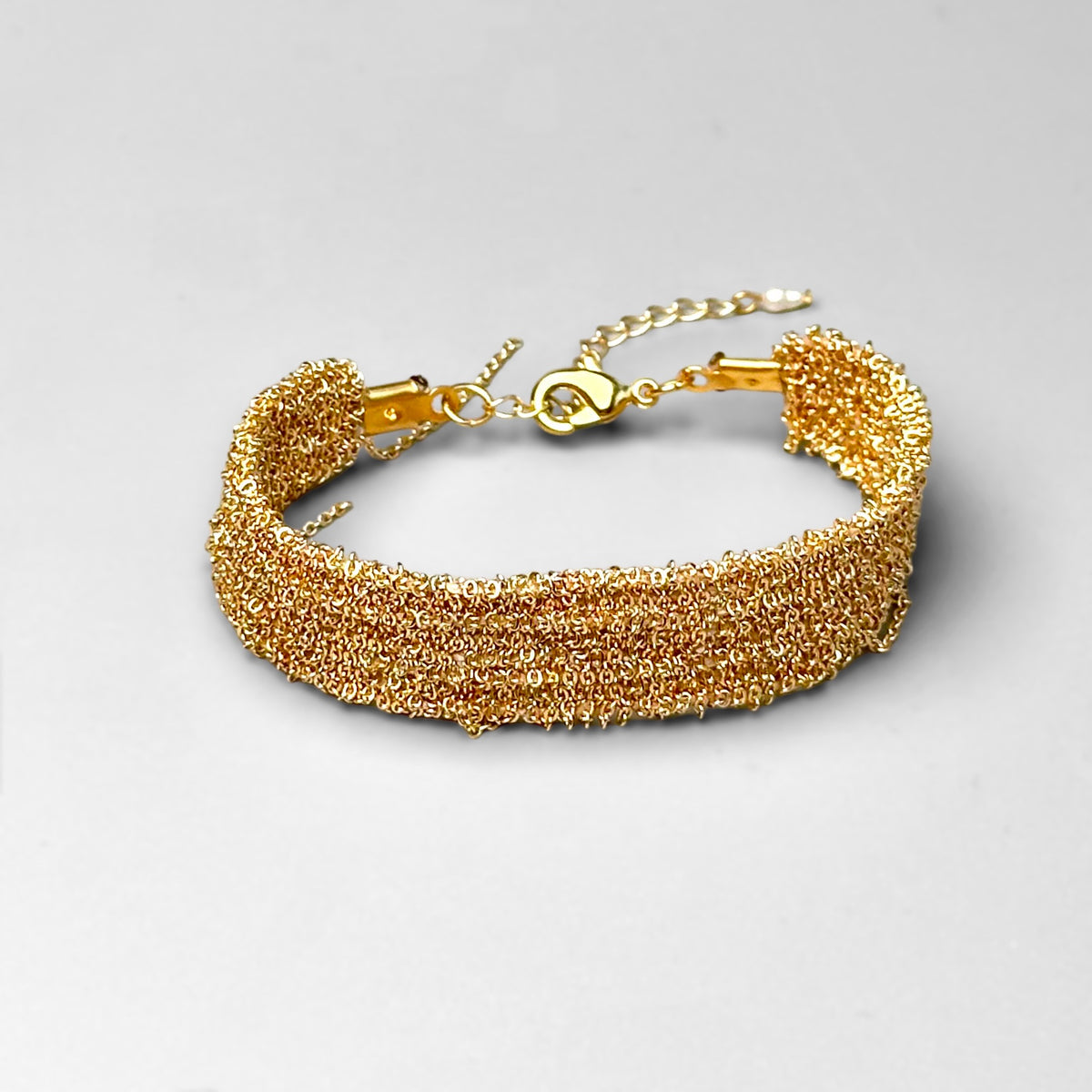 Mey Atelier Woven Gold Woven Bracelet – L