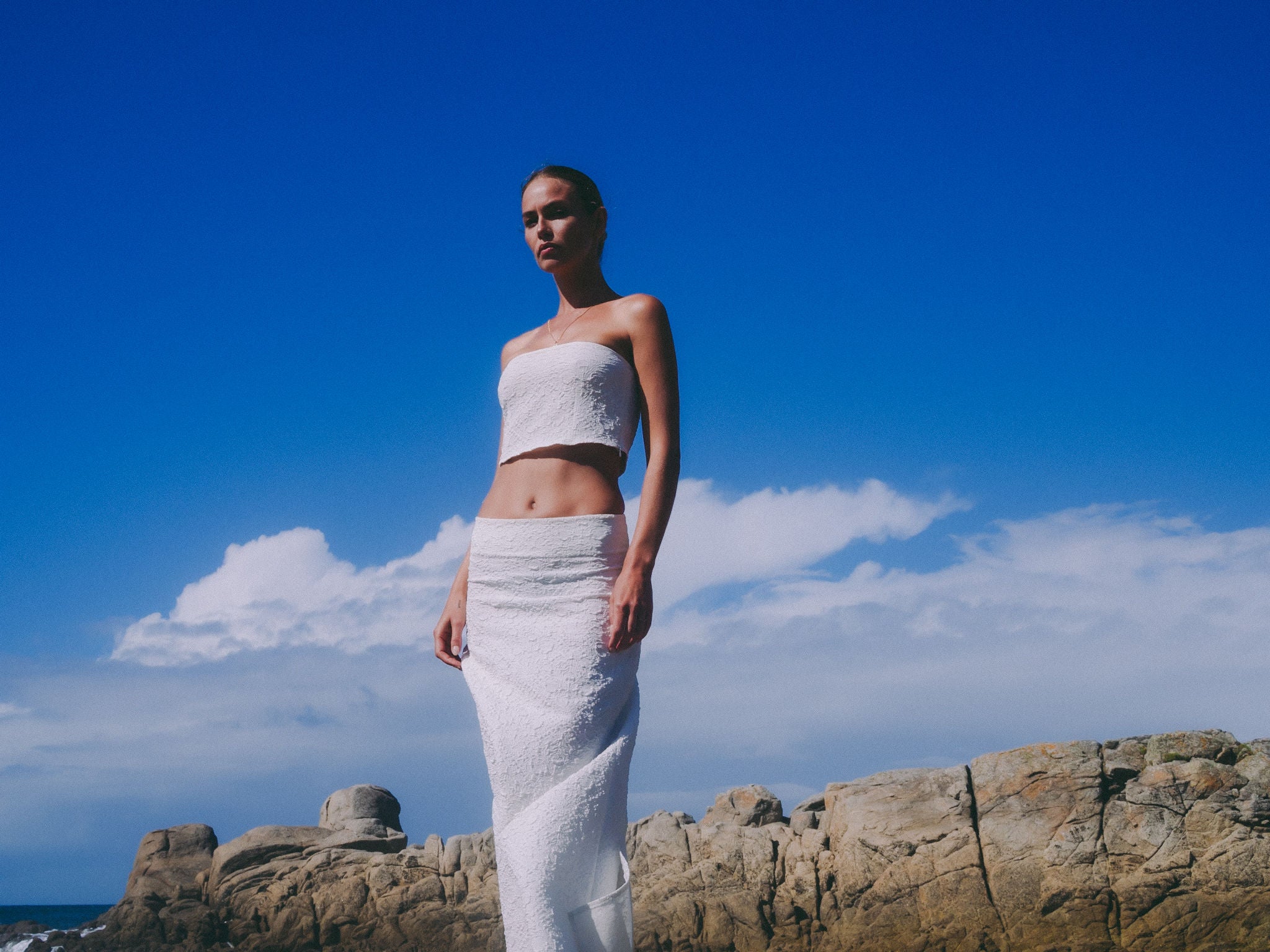 ÜGE Daisy Strapless Top