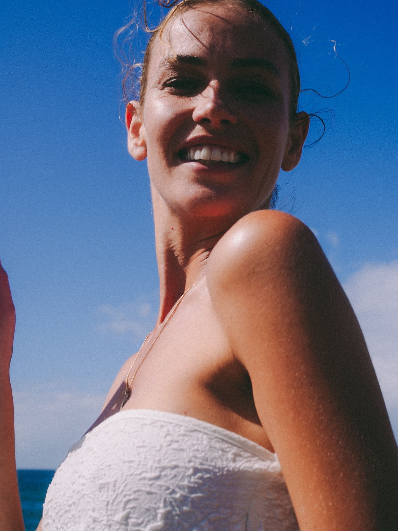 ÜGE Daisy Strapless Top