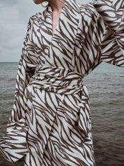 Two's Touch Kate Kimono Zebra Elbise