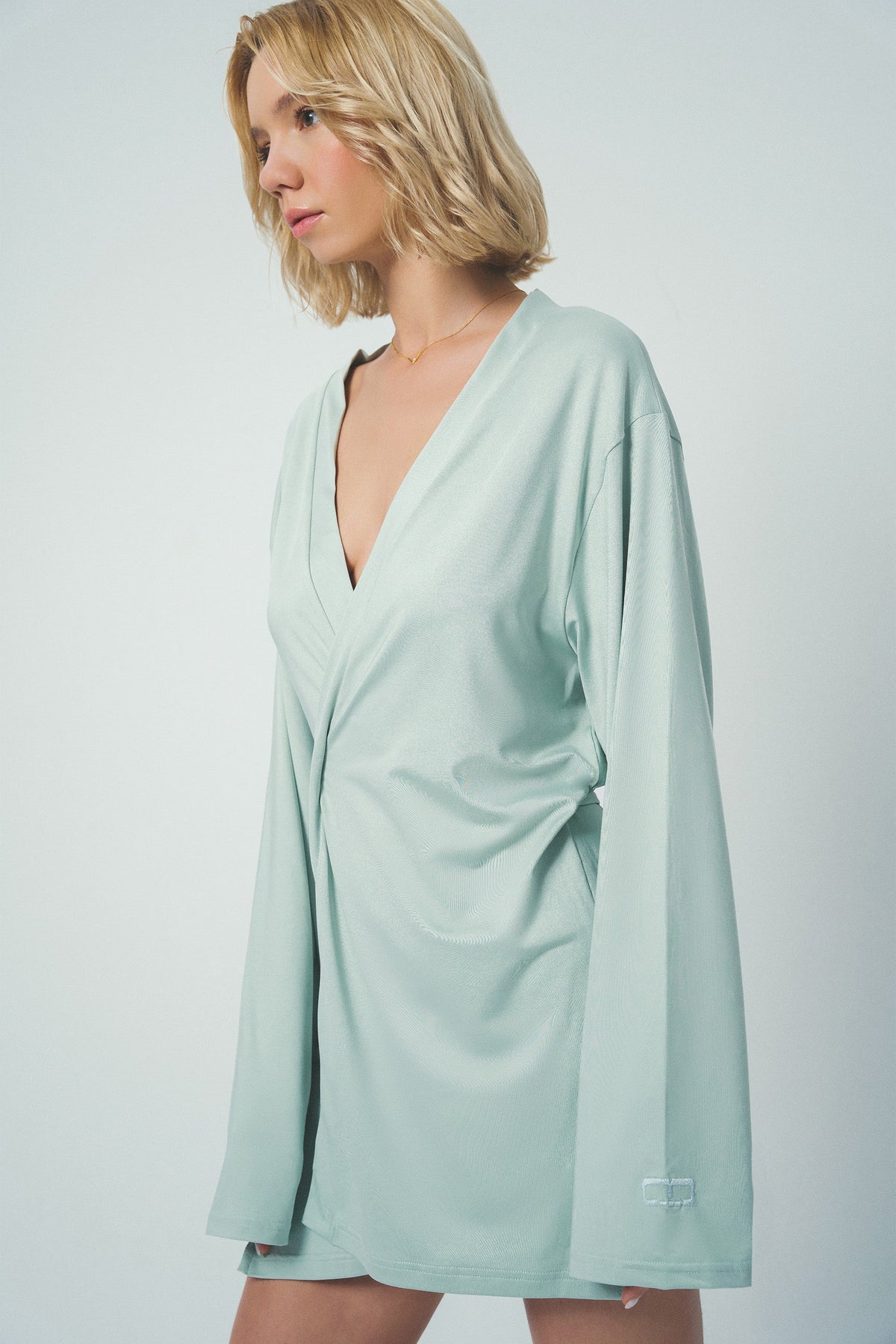Wear Three Points Helios Green Kimono