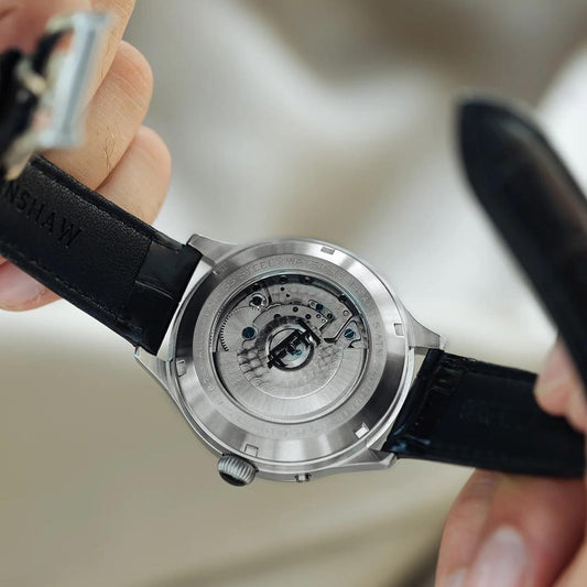 EARNSHAW ES-8187-01 Erkek Kol Saati