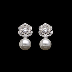 SooSilkyGems MAGNOLIA EARRINGS WITH PEARL