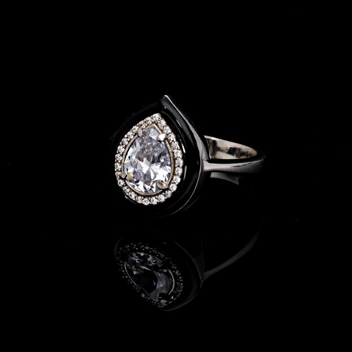SooSilkyGems ENAMEL TEARDROP SOLITAIRE RING