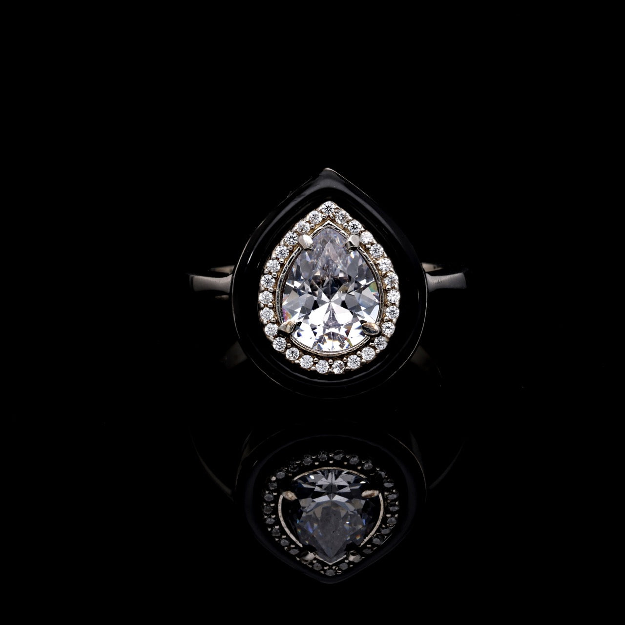 SooSilkyGems ENAMEL TEARDROP SOLITAIRE RING