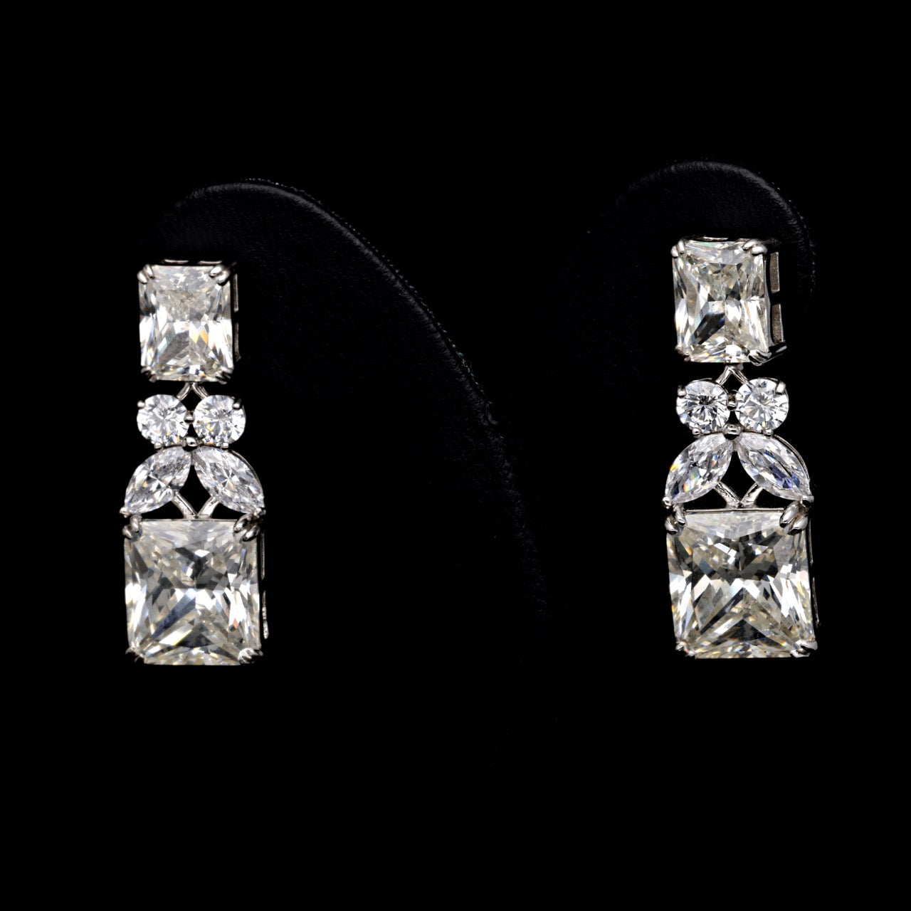 SooSilkyGems EARRINGS NO 575