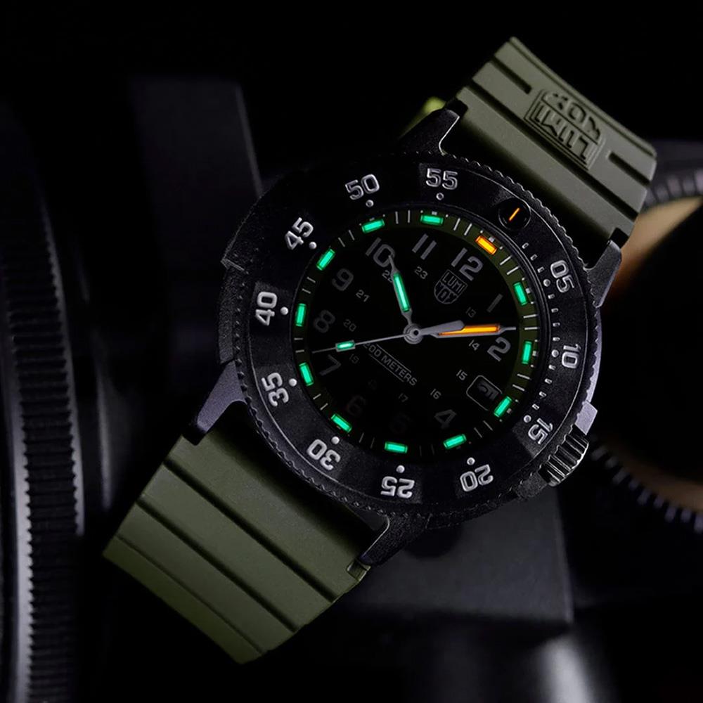 XS.3013.EVO.S ORIGINAL NAVY SEAL 3000 Serisi Erkek Kol Saati