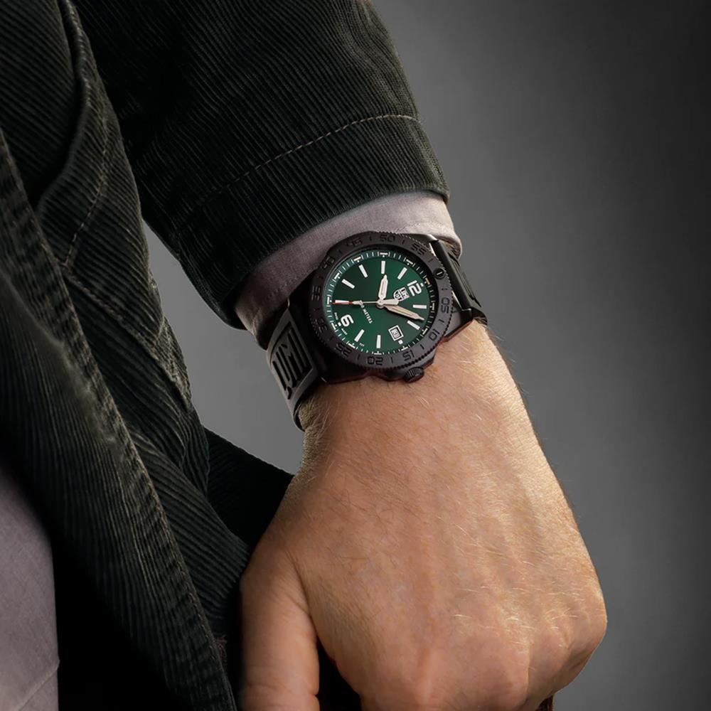 LUMINOX XS.3137.B PACIFIC DIVER (İsviçre Üretimi Ronda 515 Mekanizmalı) Erkek Kol Saati
