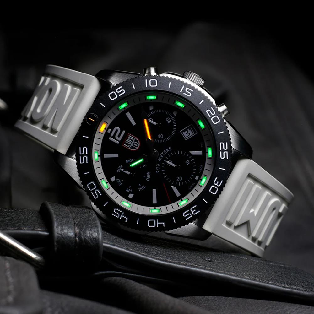 LUMINOX XS.3141 PACIFIC DIVER CHRONOGRAPH (İsviçre Üretimi Ronda Z60 Mekanizmalı) Erkek Kol Saati