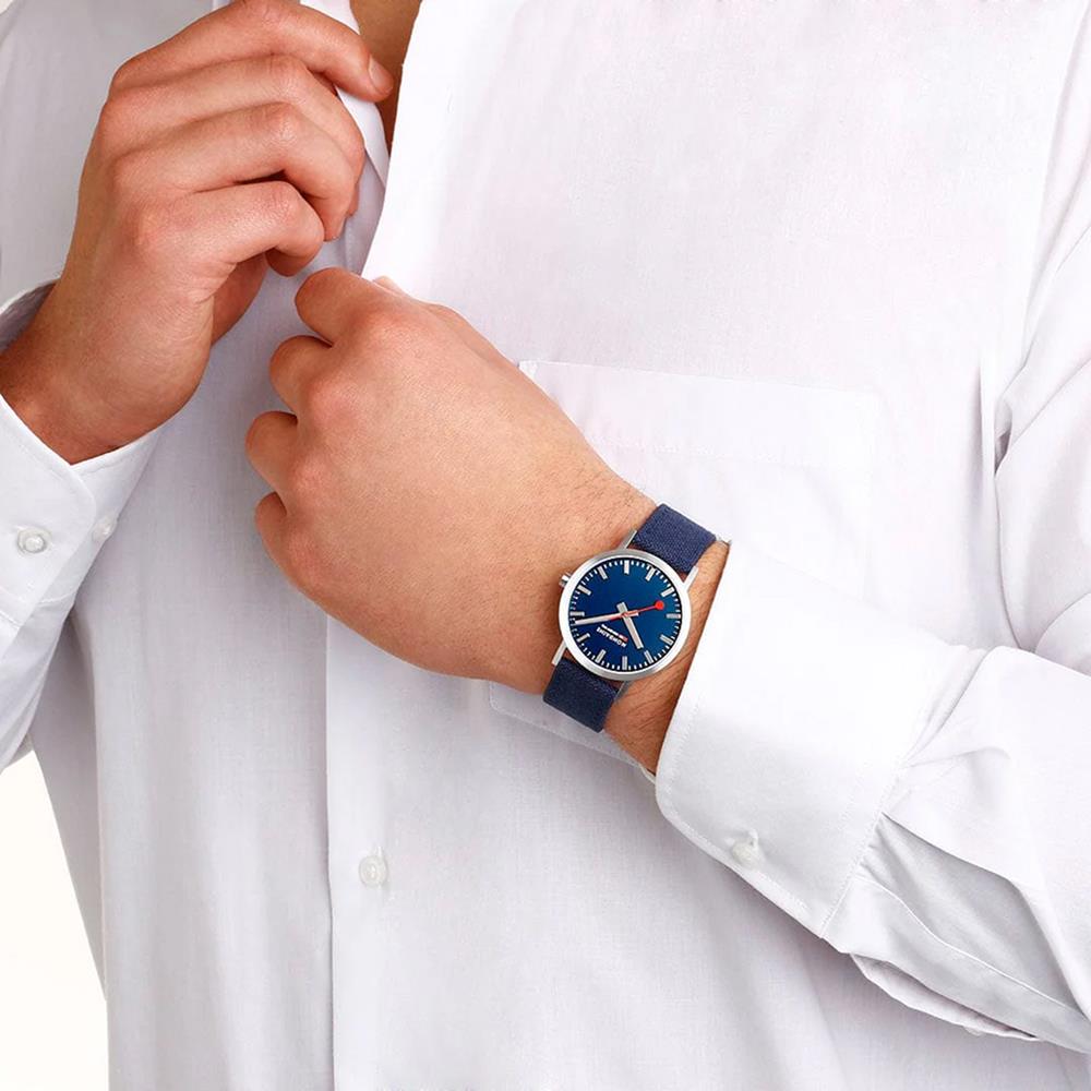 MONDAINE CLASSIC A660.30360.40SBD Erkek Kol Saati