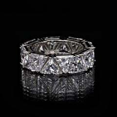 SooSilkyGems TRIANGLE STONES WEDDING RING