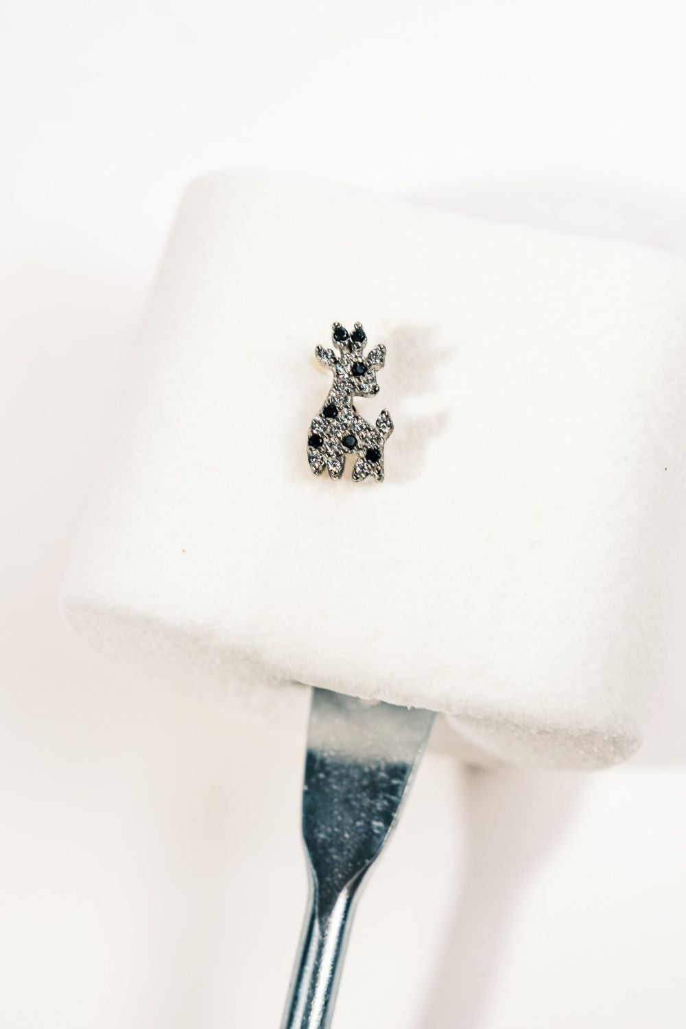 piayuli Giraffe Piercing